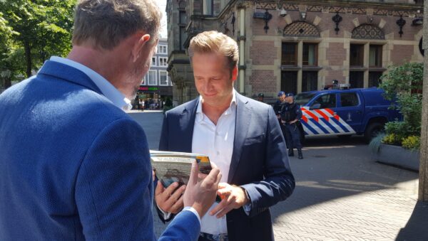Hugo, Ik ben ook jouw soldaat niet - Afbeelding 4